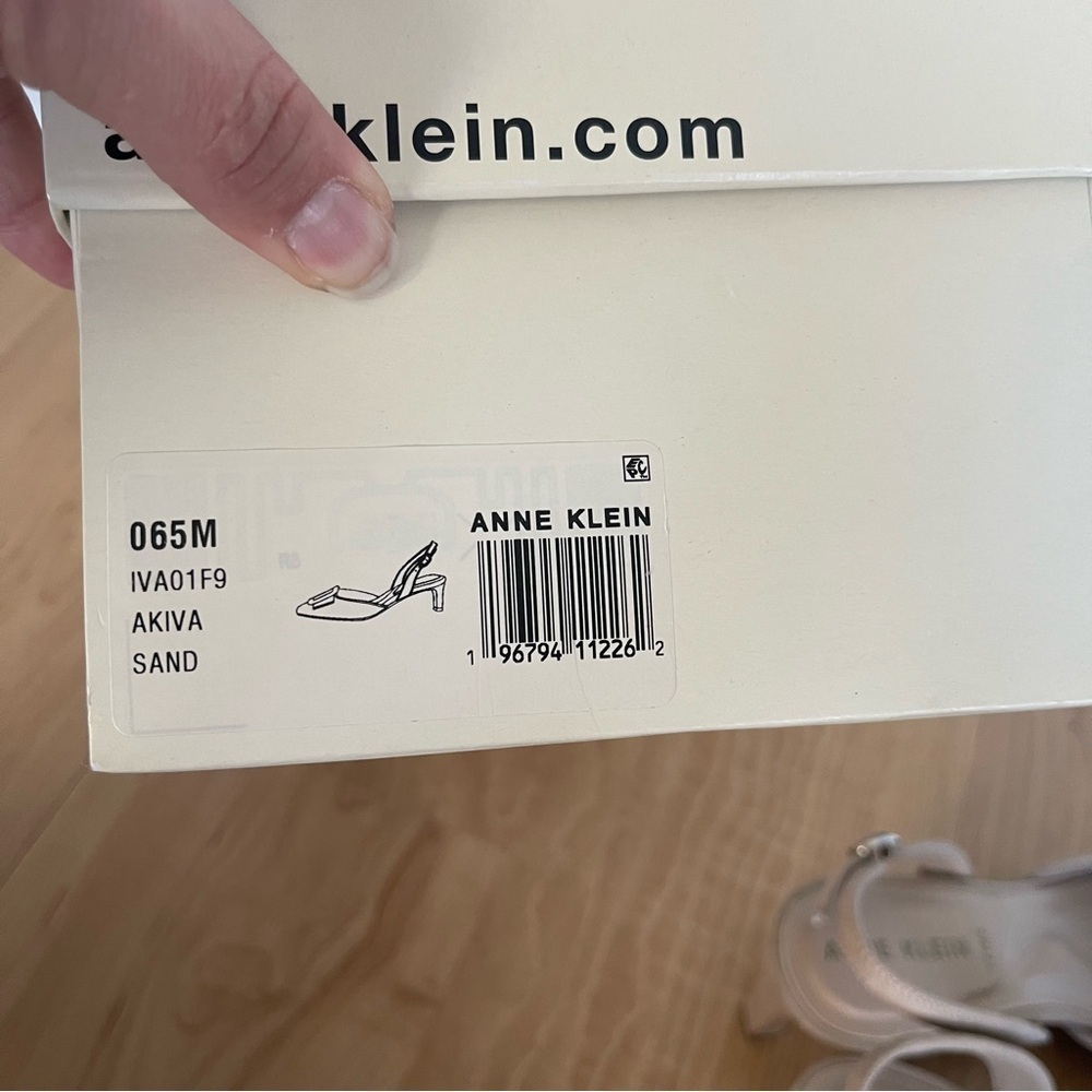Anne Klein Tan Slingback Heels - Picture 11 of 11